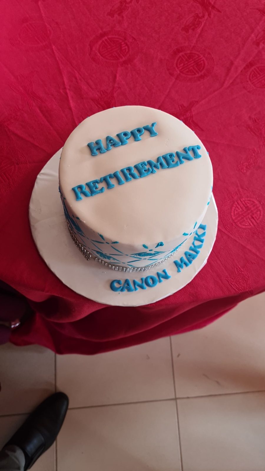 Happy Retirement cake